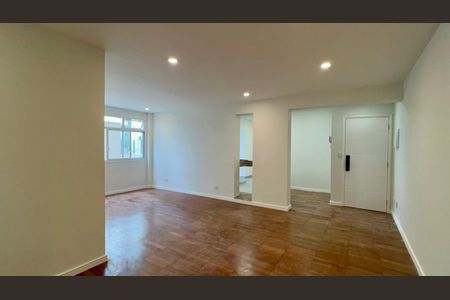 Apartamento à venda com 100m², 2 quartos e 1 vaga Apartamento à venda com 100m², 2 quartos e 1 vagaSala de Jantar