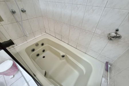 Casa para alugar com 450m², 4 quartos e 4 vagasBanheiro da Suíte 2