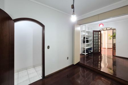 Casa para alugar com 450m², 4 quartos e 4 vagasQuarto