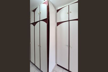 Casa para alugar com 450m², 4 quartos e 4 vagasCloset da Suíte 2