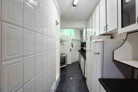 Casa para alugar com 450m², 4 quartos e 4 vagasCozinha - Armários