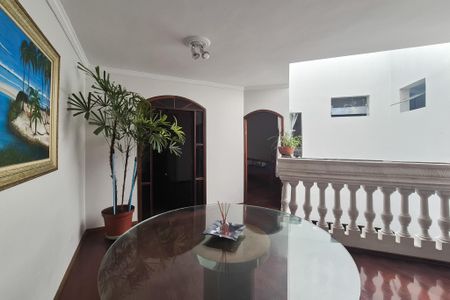 Casa para alugar com 450m², 4 quartos e 4 vagasCorredor