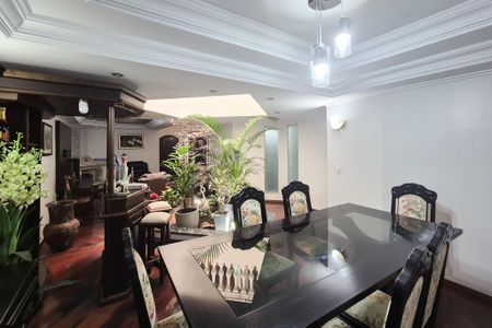 Casa para alugar com 450m², 4 quartos e 4 vagasSala de jantar