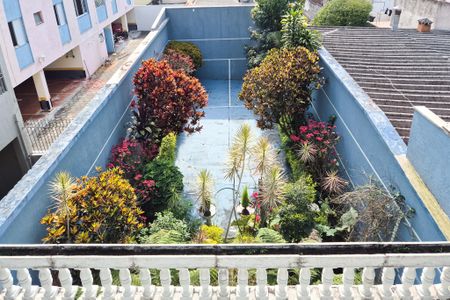 Casa para alugar com 450m², 4 quartos e 4 vagasÁrea de Serviço - vista