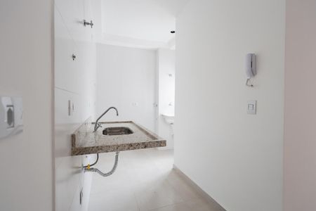 Apartamento à venda com 34m², 2 quartos e sem vaga Apartamento à venda com 34m², 2 quartos e sem vagaCozinha e área de serviço