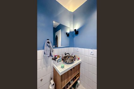 Apartamento à venda com 55m², 2 quartos e sem vaga Apartamento à venda com 55m², 2 quartos e sem vagaBanheiro