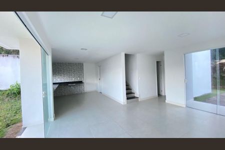 Casa à venda com 3 quartos, 113m² em Serra Grande, Niterói