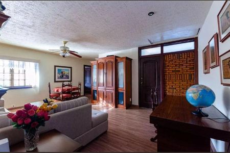 Casa à venda com 5 quartos, 510m² em Camboinhas, Niterói