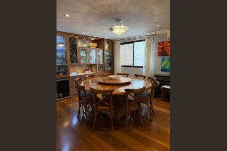 Apartamento à venda com 4 quartos, 210m² em Santa Cecilia, São Paulo