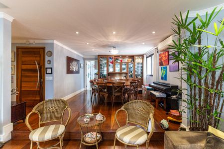 Apartamento à venda com 210m², 4 quartos e 3 vagasSala