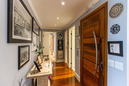 Apartamento à venda com 210m², 4 quartos e 3 vagasEntrada 