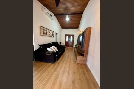 Casa à venda com 4 quartos, 200m² em Piratininga, Niterói