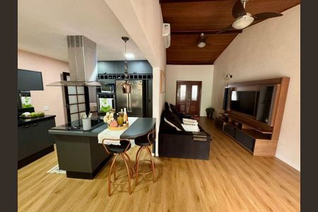 Casa à venda com 4 quartos, 200m² em Piratininga, Niterói