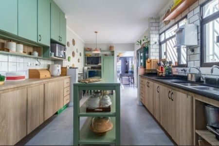 Casa à venda com 140m², 3 quartos e 1 vaga