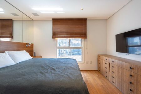 Apartamento à venda com 2 quartos, 103m² em Vila Olímpia, São Paulo