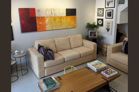 Casa à venda com 3 quartos, 180m² em Tamboré, Santana de Parnaíba