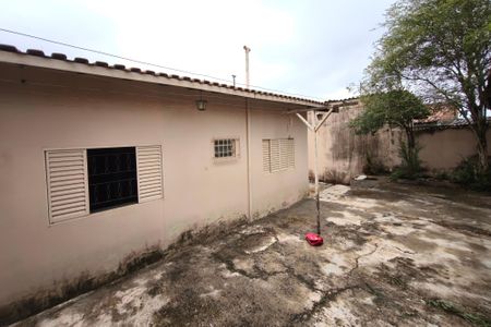 Casa à venda com 170m², 4 quartos e 3 vagasQuintal - Fundos
