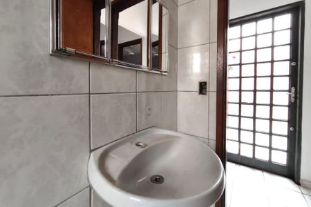 Casa à venda com 170m², 4 quartos e 3 vagasBanheiro Social