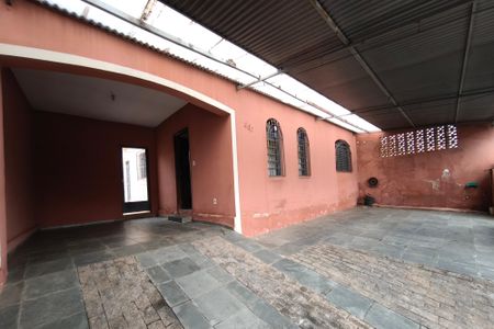 Casa à venda com 170m², 4 quartos e 3 vagasQuintal - Garagem