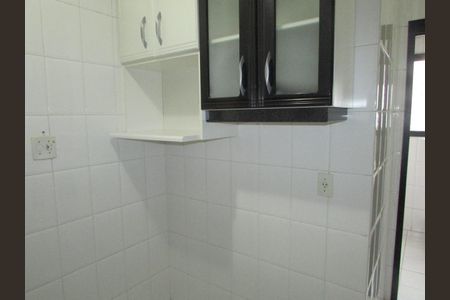 Cozinha de apartamento para alugar com 3 quartos, 90m² em Vila Guarani (zona Sul), São Paulo