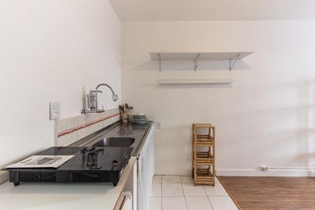 Apartamento para alugar com 31m², 1 quarto e sem vaga Apartamento para alugar com 31m², 1 quarto e sem vagaStudio
