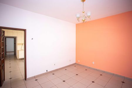 Casa à venda com 181m², 2 quartos e 2 vagasSala Casa 1