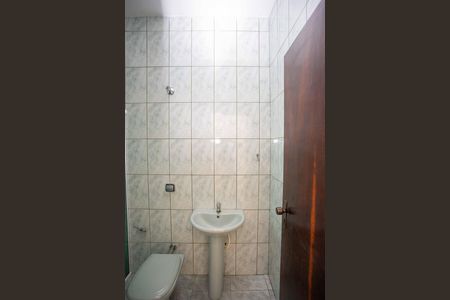 Casa à venda com 181m², 2 quartos e 2 vagasBanheiro Casa 1