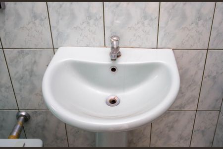 Casa à venda com 181m², 2 quartos e 2 vagasBanheiro Casa 1