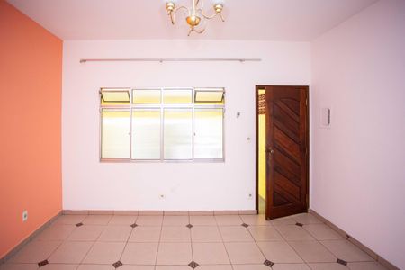Casa à venda com 181m², 2 quartos e 2 vagasSala Casa 1