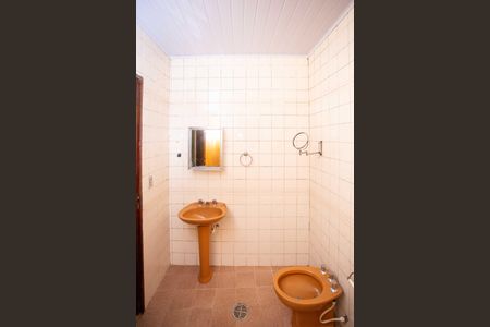 Casa à venda com 181m², 2 quartos e 2 vagasBanheiro Casa 2