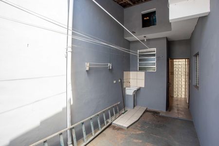 Casa à venda com 181m², 2 quartos e 2 vagas Área de Serviço Casa 1