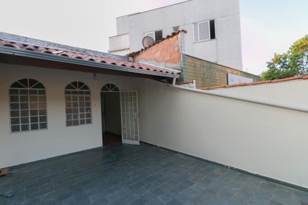 Casa à venda com 3 quartos, 90m² em Santa Branca, Belo Horizonte