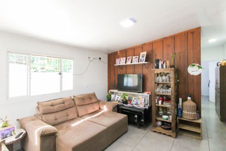 Casa à venda com 240m², 5 quartos e 5 vagasCasa 2 - Sala/Cozinha