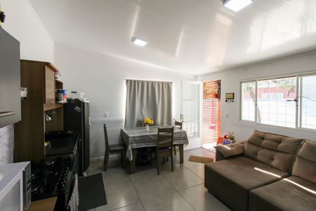 Casa à venda com 240m², 5 quartos e 5 vagasCasa 2 - Sala/Cozinha