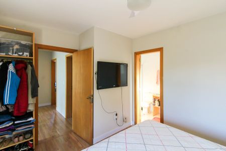 Casa à venda com 240m², 5 quartos e 5 vagasCasa 1 - Suíte