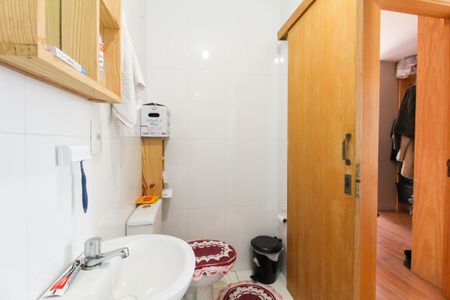 Casa à venda com 240m², 5 quartos e 5 vagasCasa 1 - Banheiro