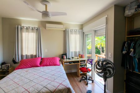 Casa à venda com 240m², 5 quartos e 5 vagasCasa 1 - Suíte