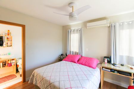 Casa à venda com 240m², 5 quartos e 5 vagasCasa 1 - Suíte