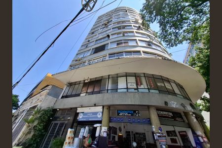 Apartamento à venda com 45m², 1 quarto e sem vaga Apartamento à venda com 45m², 1 quarto e sem vagaFachada