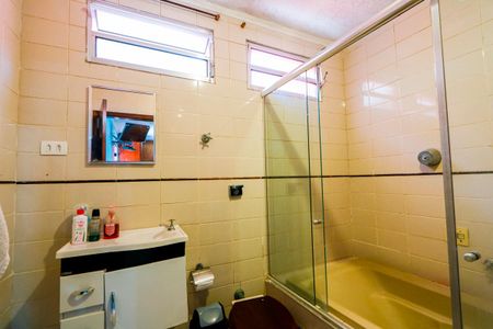 Apartamento à venda com 172m², 2 quartos e 2 vagasBanheiro do quarto 1