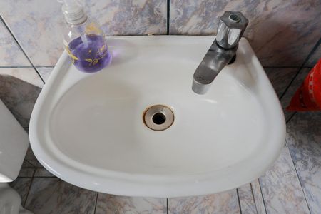 Casa para alugar com 242m², 3 quartos e 3 vagasBanheiro de Serviço