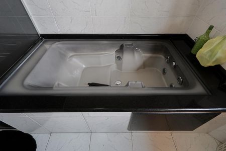 Casa para alugar com 242m², 3 quartos e 3 vagasBanheiro da suíte 1