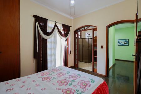 Casa para alugar com 242m², 3 quartos e 3 vagasSuíte 2