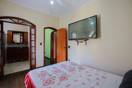 Casa para alugar com 242m², 3 quartos e 3 vagasSuíte 2