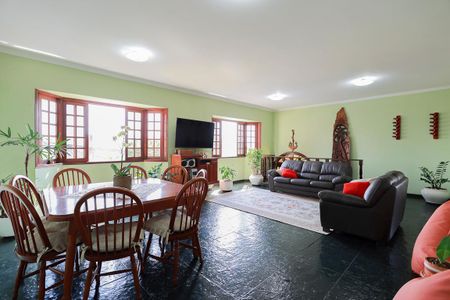 Casa para alugar com 242m², 3 quartos e 3 vagasSala 1