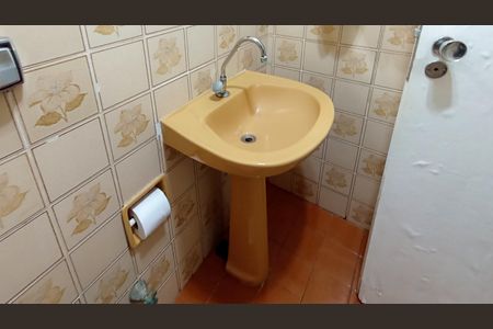 Apartamento à venda com 62m², 2 quartos e sem vaga Apartamento à venda com 62m², 2 quartos e sem vagaLavabo