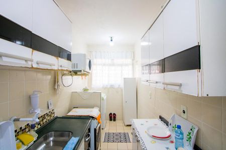 Apartamento à venda com 49m², 2 quartos e 1 vaga Apartamento à venda com 49m², 2 quartos e 1 vagaCozinha/Área de serviço