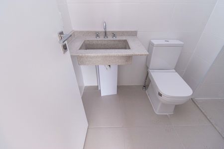 Apartamento para alugar com 142m², 3 quartos e 5 vagas Apartamento para alugar com 142m², 3 quartos e 5 vagasBanheiro da Suíte 2