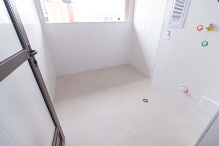 Apartamento para alugar com 142m², 3 quartos e 5 vagas Apartamento para alugar com 142m², 3 quartos e 5 vagasÁrea de Serviço
