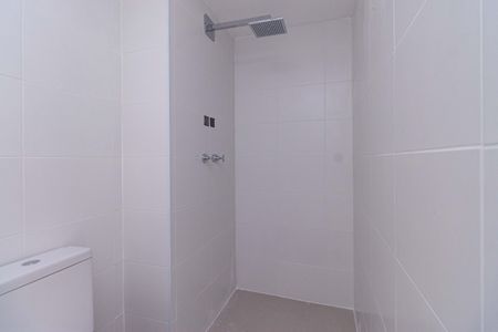 Apartamento para alugar com 142m², 3 quartos e 5 vagas Apartamento para alugar com 142m², 3 quartos e 5 vagasBanheiro da Suíte 2